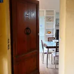 Martini86 - Comodo, Subito Fuori Le Mura - Naonbnb Appartement *