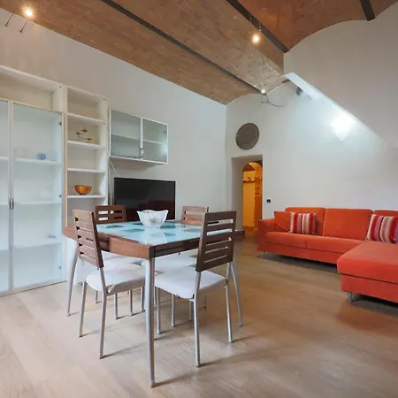 Comodo Appartamento, Subito Fuori Le Mura Apartment *