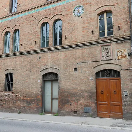 Comodo Appartamento, Subito Fuori Le Mura 아파트